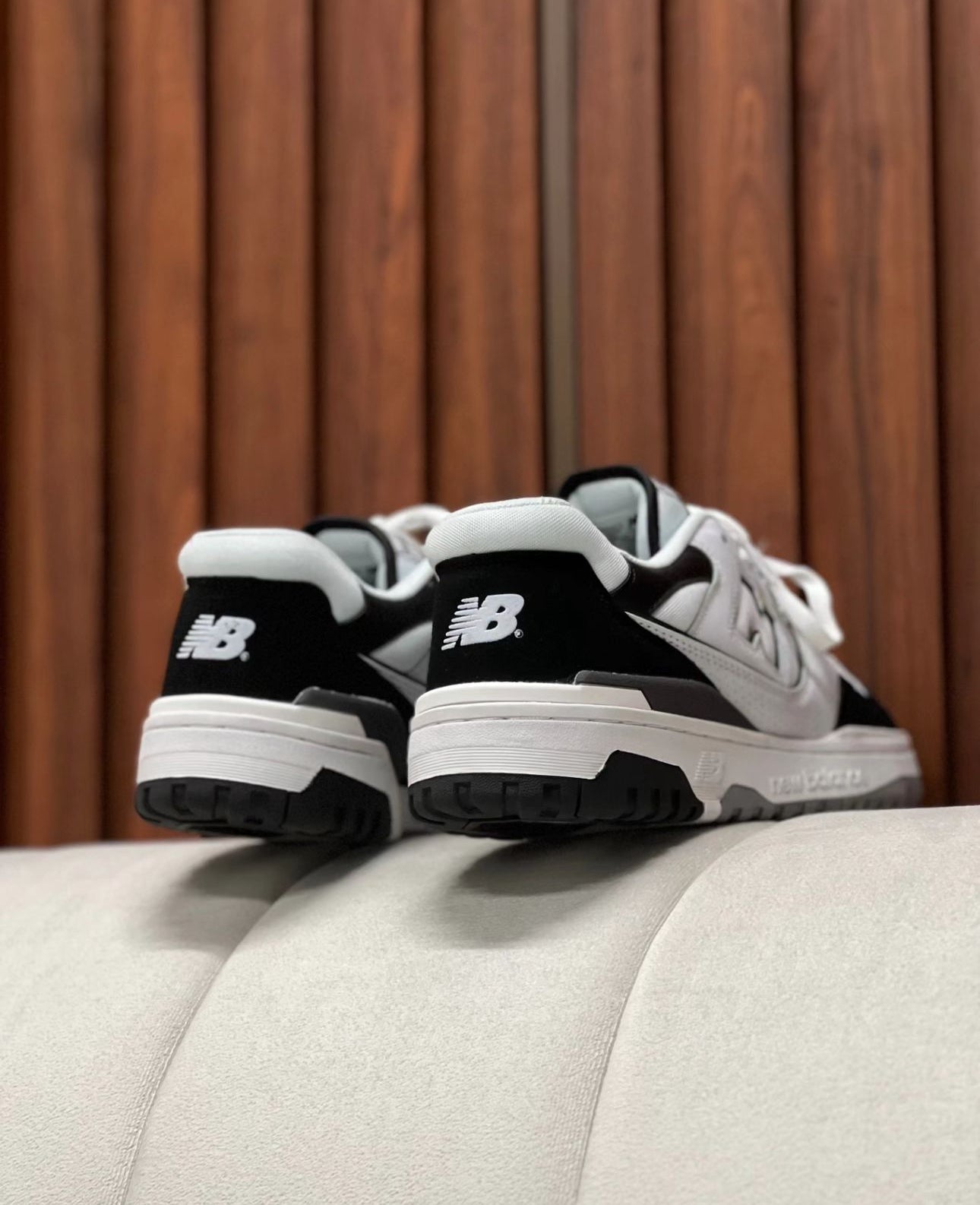NEW BALANCE 550 BLACK AND WHITE