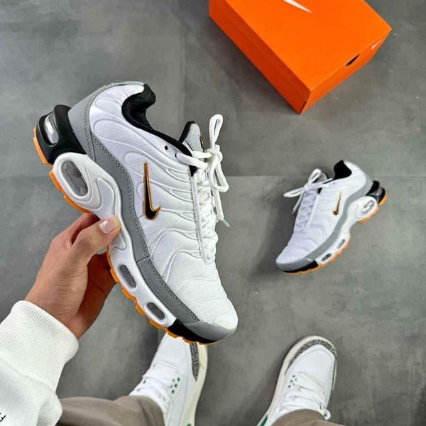 NIKE TN BLANCO LOGO AMARILLO