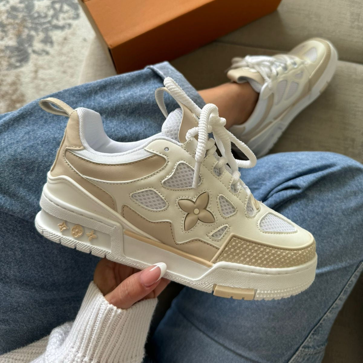 LOUIS VUITTON BEIGE 2025