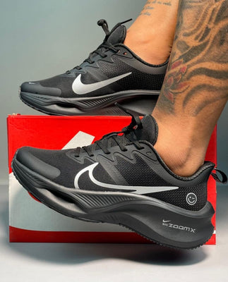 NIKE ZOOM X NEGRO HAPPY