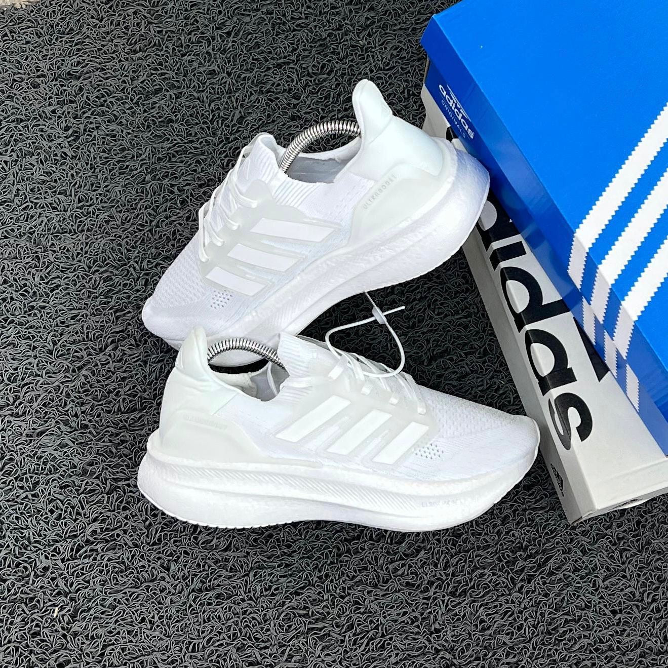 ADIDAS ULTRABOOTS WHITE GLOVE