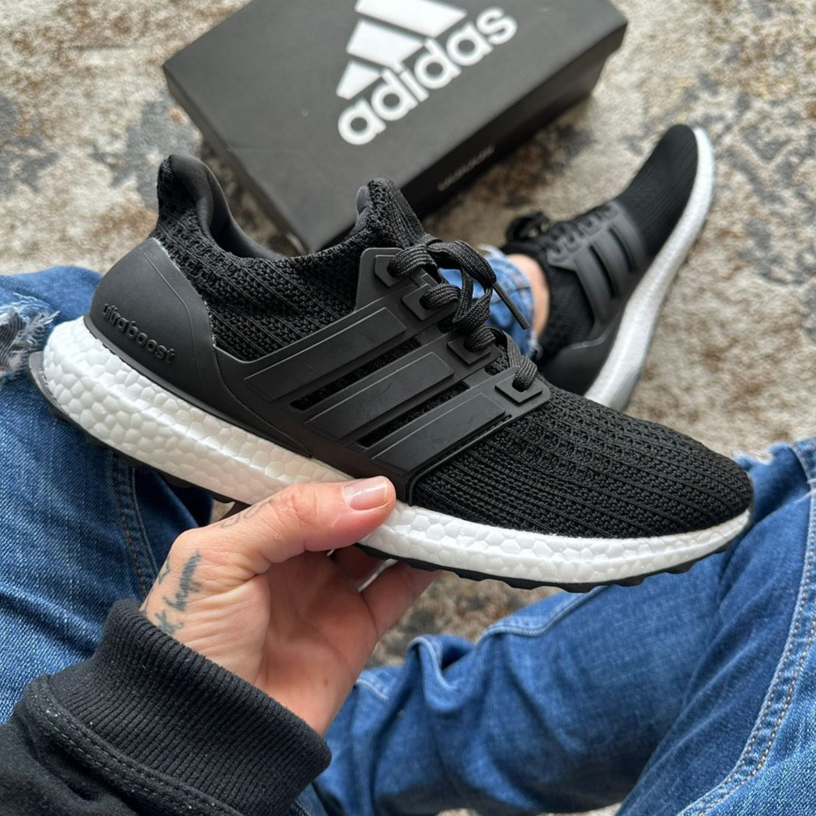 ADIDAS ULTRABOOTS NEGRO BLANCO