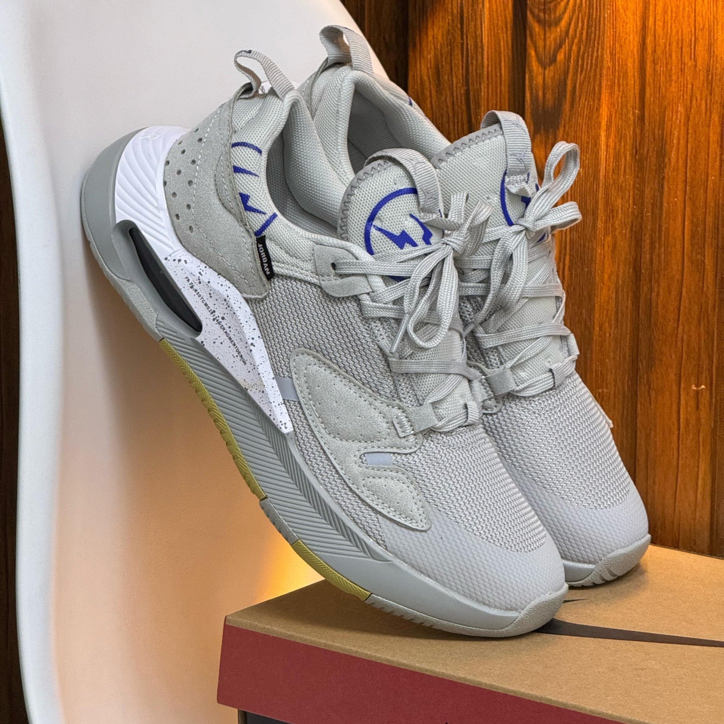 JORDAN AIR CADENCE GRIS