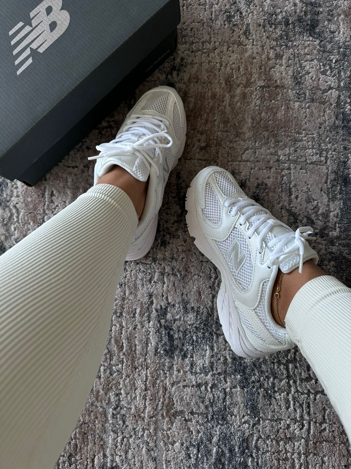 NEW BALANCE 530 BLANCOS