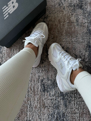 NEW BALANCE 530 BLANCOS