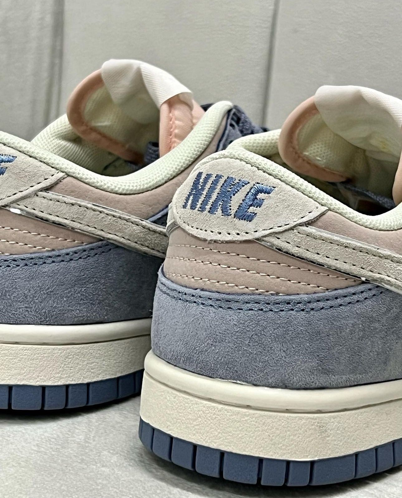 NIKE SB LOW ROSE