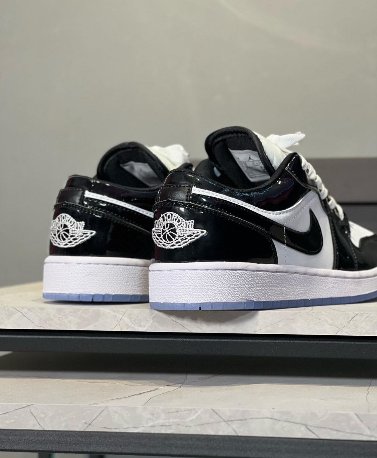 JORDAN RETRO 1 LOW CHAROL PARIS