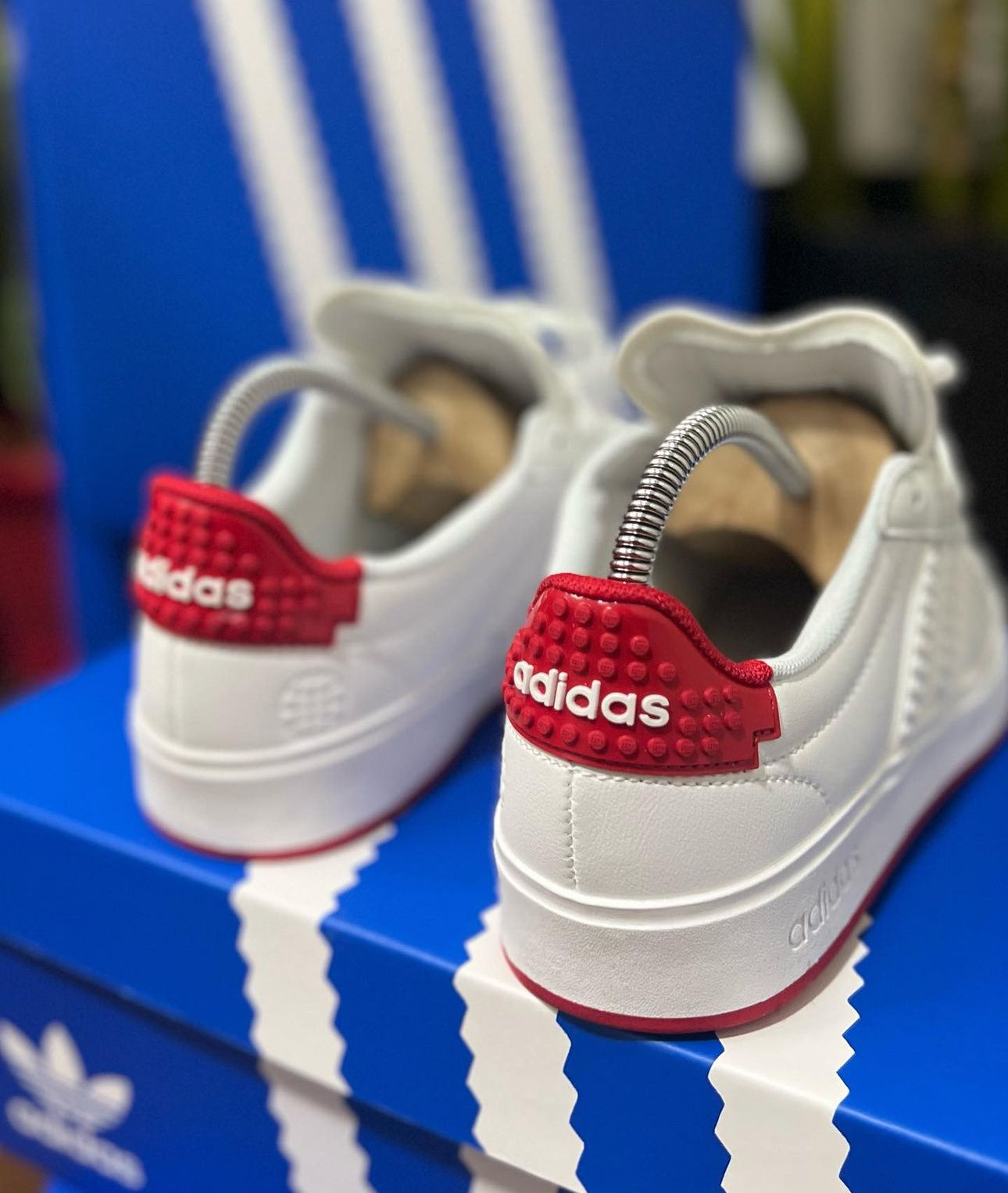 ADIDAS LEGO BLANCO ROJOS