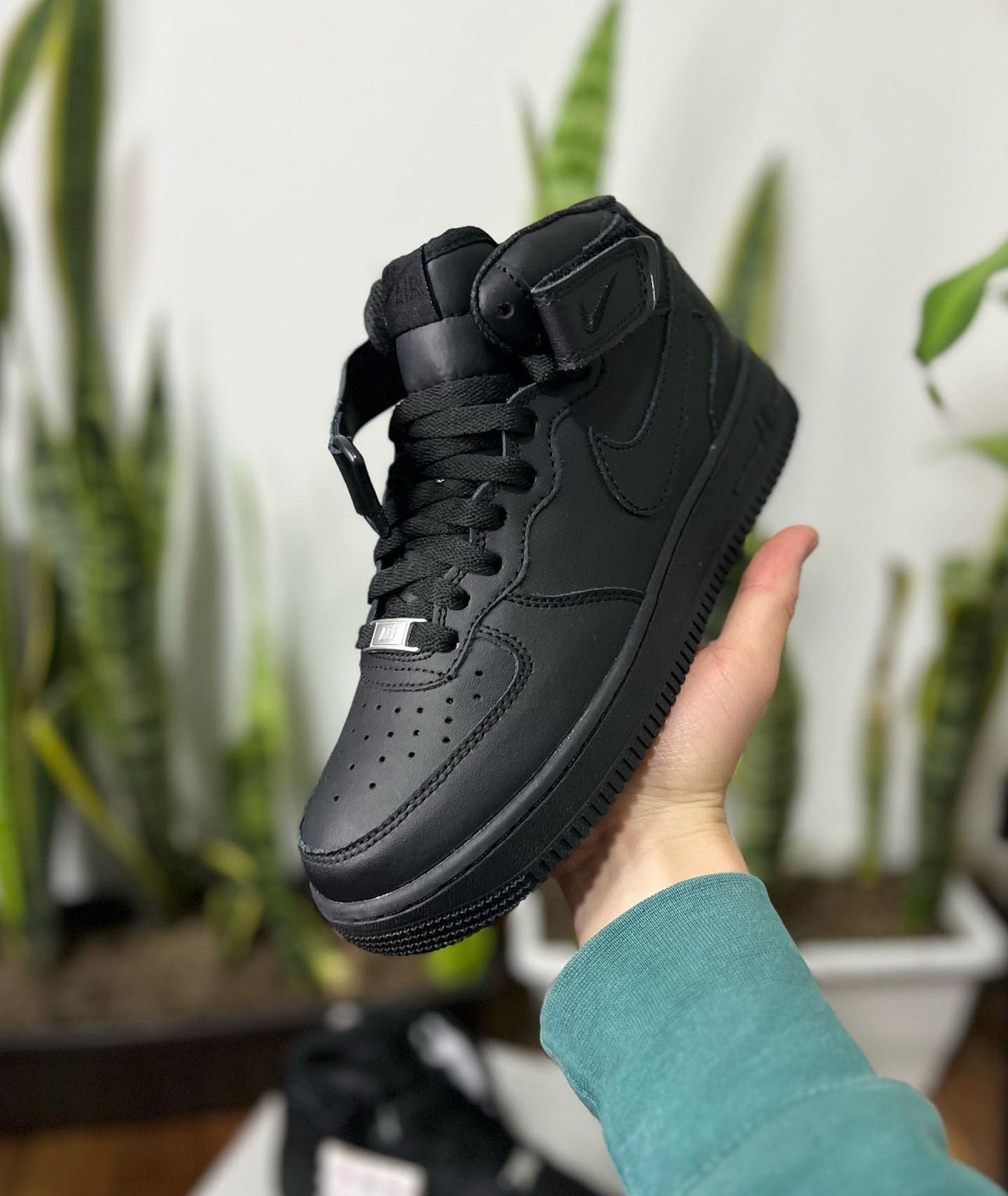 AIR FORCÉ ONE BOTA NEGRA AF1