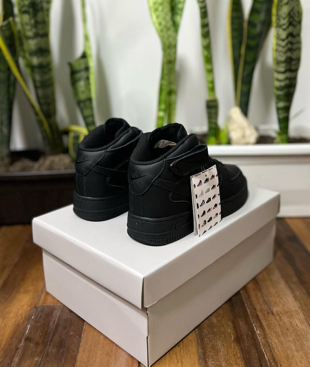 AIR FORCÉ ONE BOTA NEGRA AF1