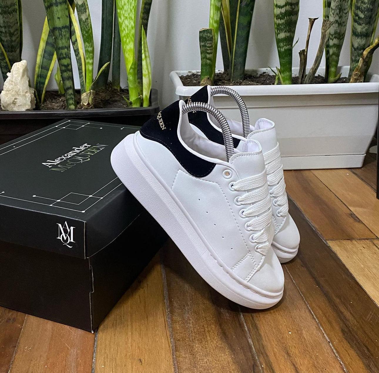 ALEXANDER MC QUEEN BLANCOS TALON NEGRO