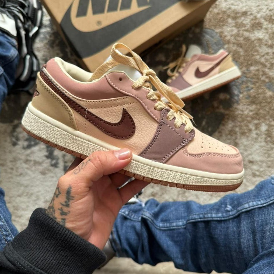 JORDAN RETRO 1 CORAL