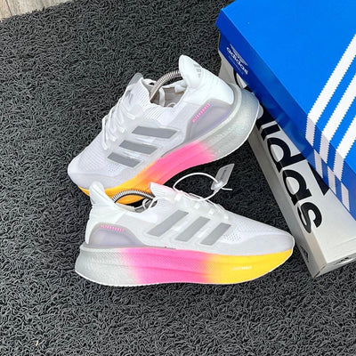 ADIDAS ULTRABOOTS BLANCO SUELA MULTICOLOR