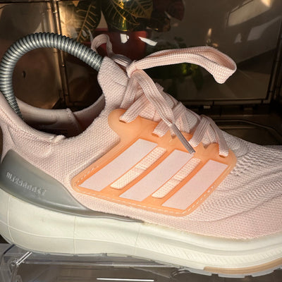 ADIDAS ULTRA BOOST LIGHT ROSA
