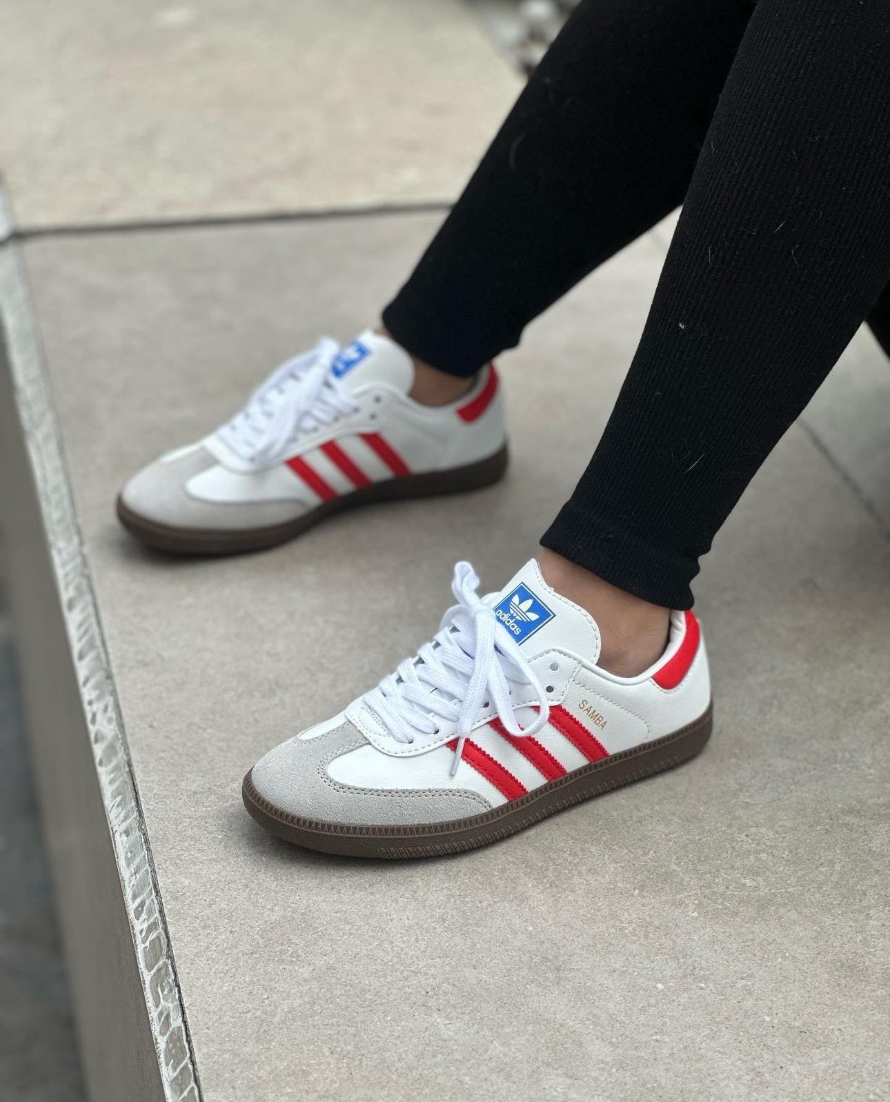 ADIDAS SAMBA LINEAS ROJAS