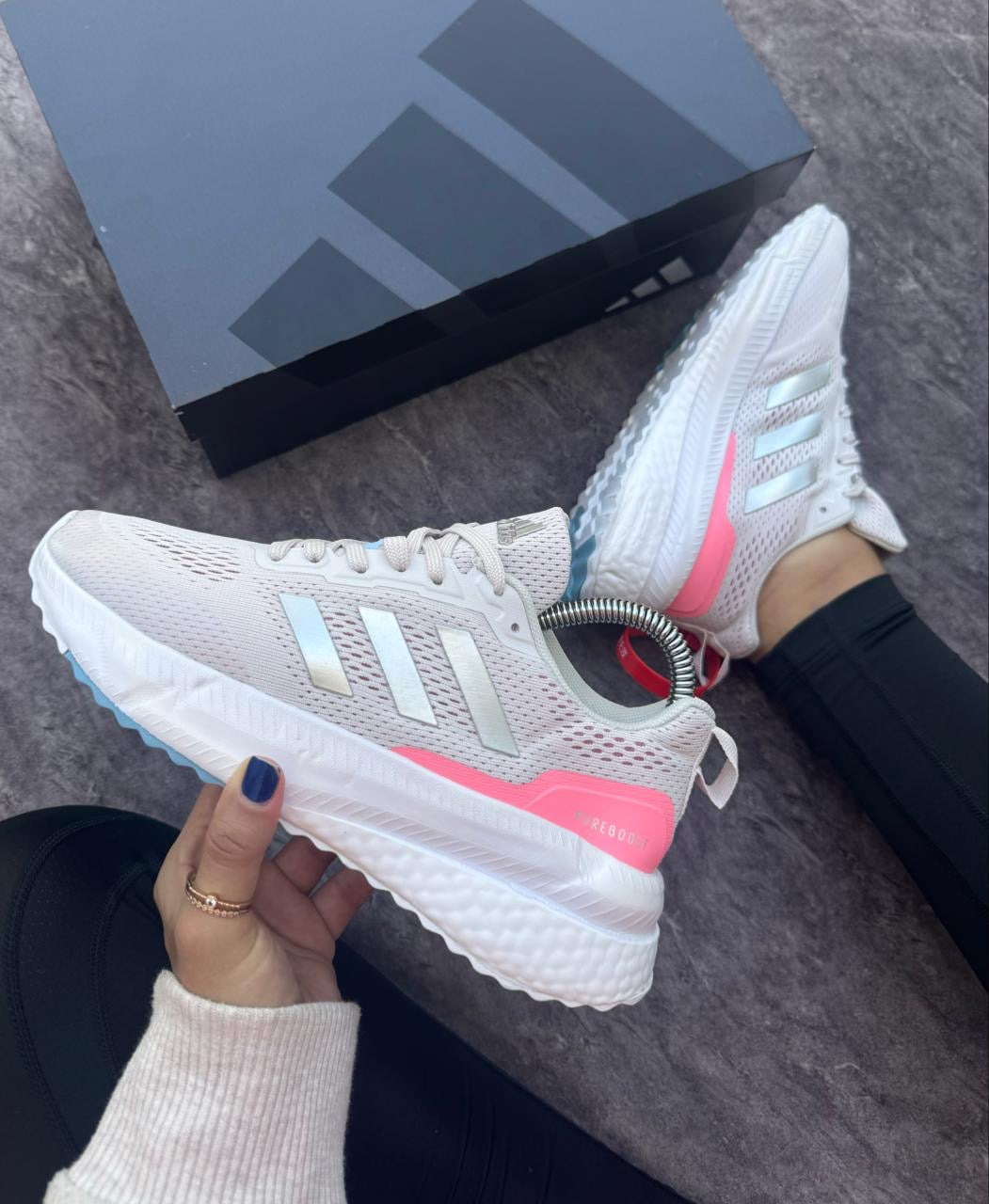 ADIDAS ULTRA BOOST LILA NUEVO