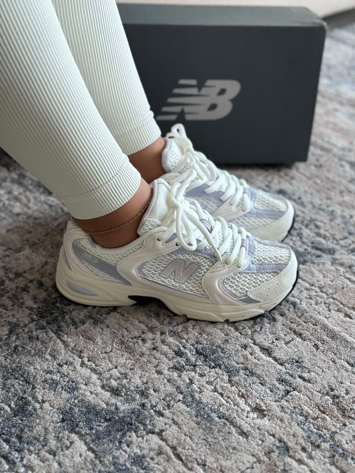 NEW BALANCE 530 EDICIÓN ESPECIAL PURPLE
