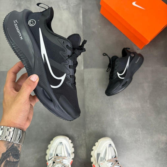 NIKE ZOOM X NEGRO HAPPY