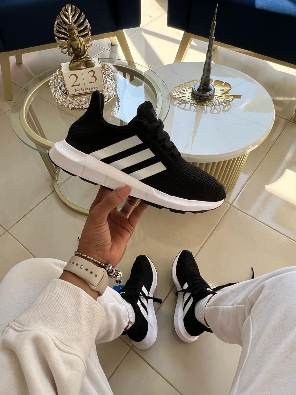 ADIDAS SWIFT NECGO BLANCO