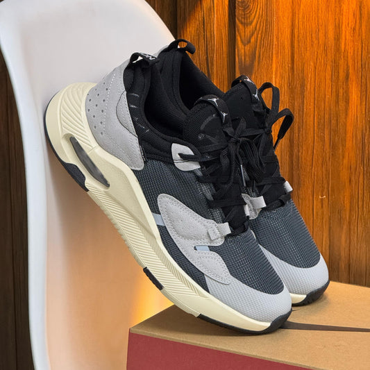 JORDAN AIR CADENCE