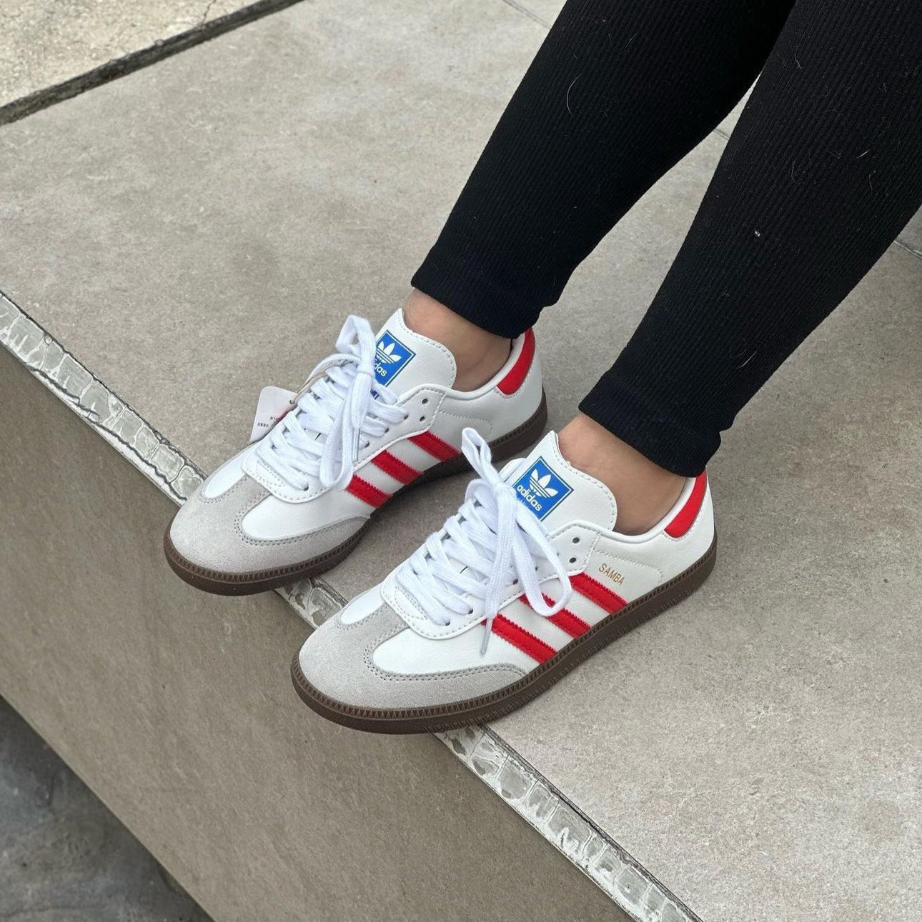 ADIDAS SAMBA LINEAS ROJAS