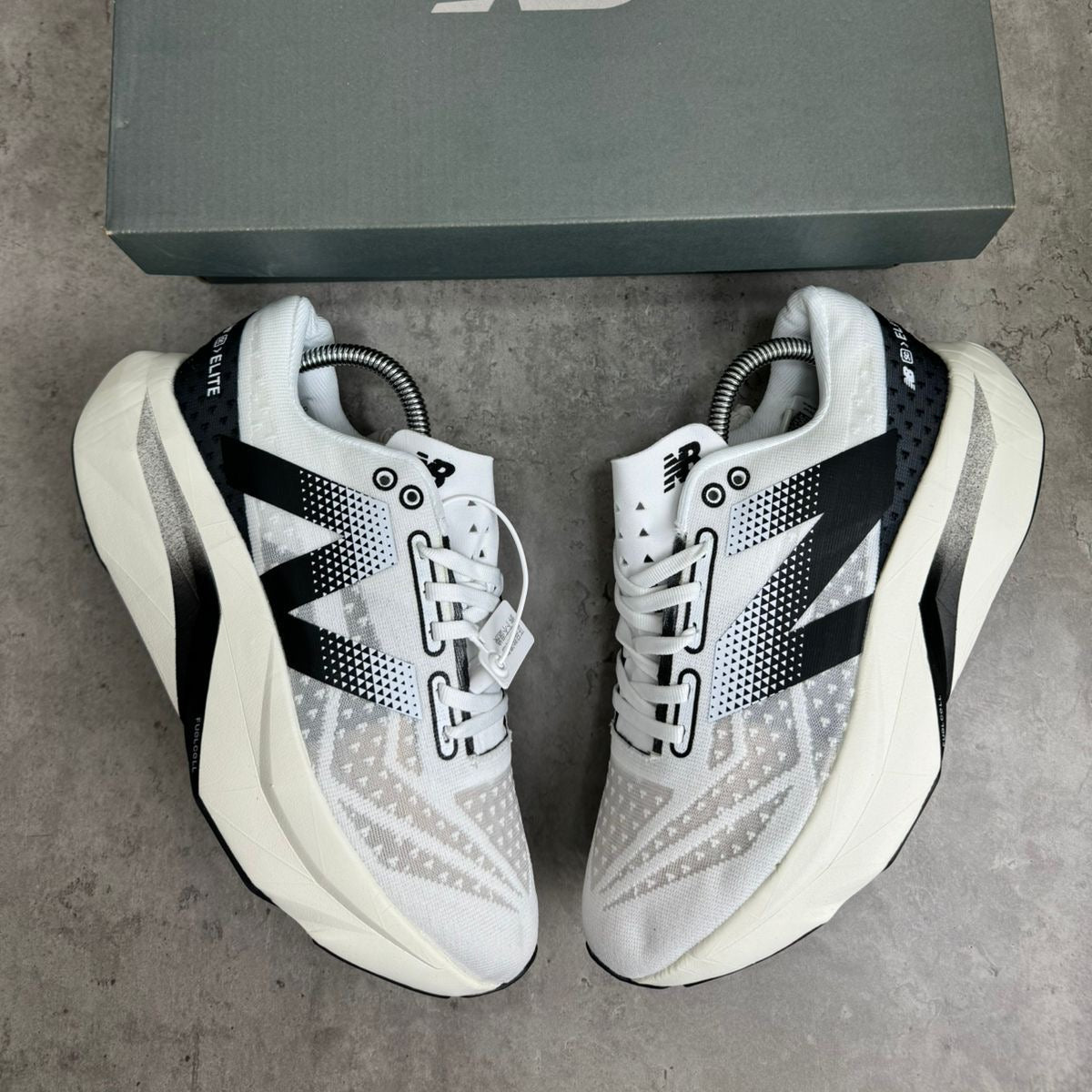 NEW BALANCE FUELCELL