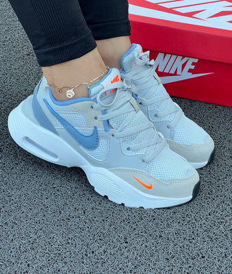 NIKE MARATHON  GRIS