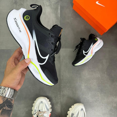 NIKE ZOOM X NEGRO ORANGE LINE