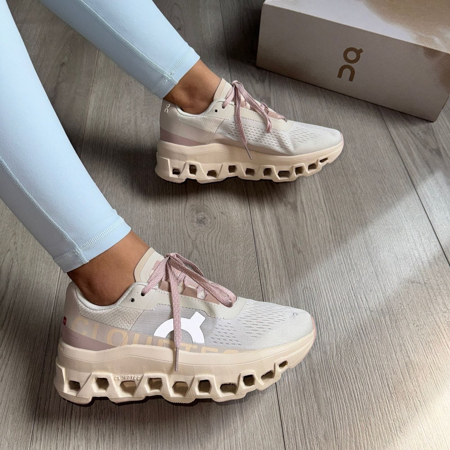 ON CLOUDTEC BEIGE