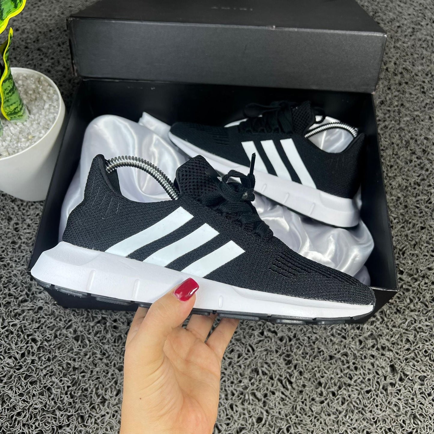 ADIDAS SWIFT NECGO BLANCO