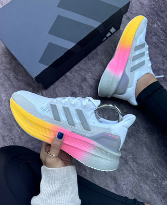 ADIDAS ULTRABOOTS BLANCO SUELA MULTICOLOR