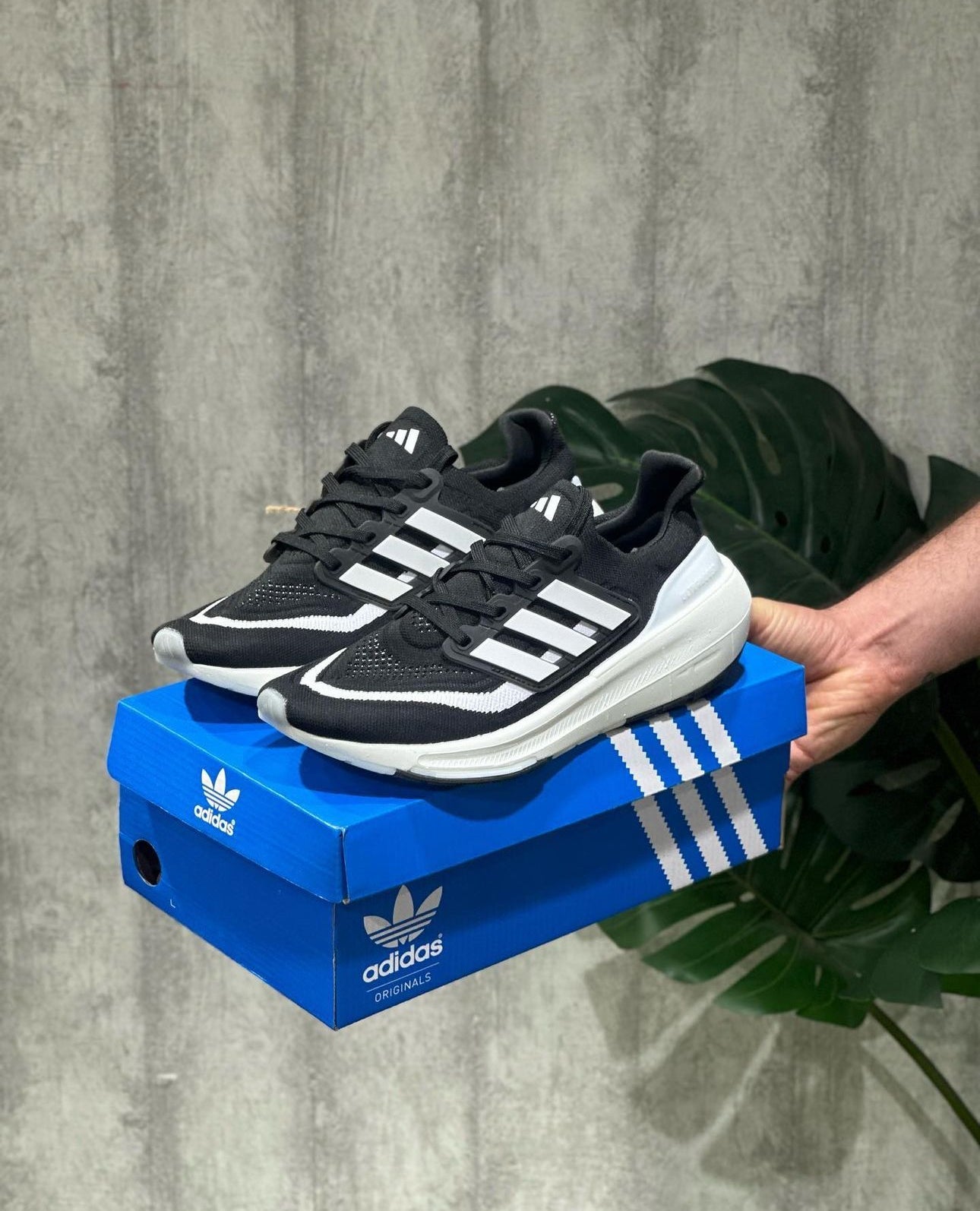 ADIDAS ULTRA BOOTS LIGHT BLACK AND WHITE