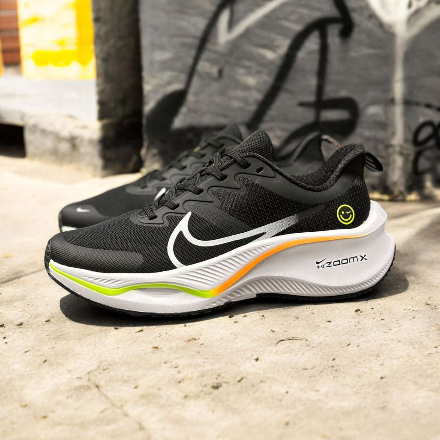 NIKE ZOOM X NEGRO ORANGE LINE