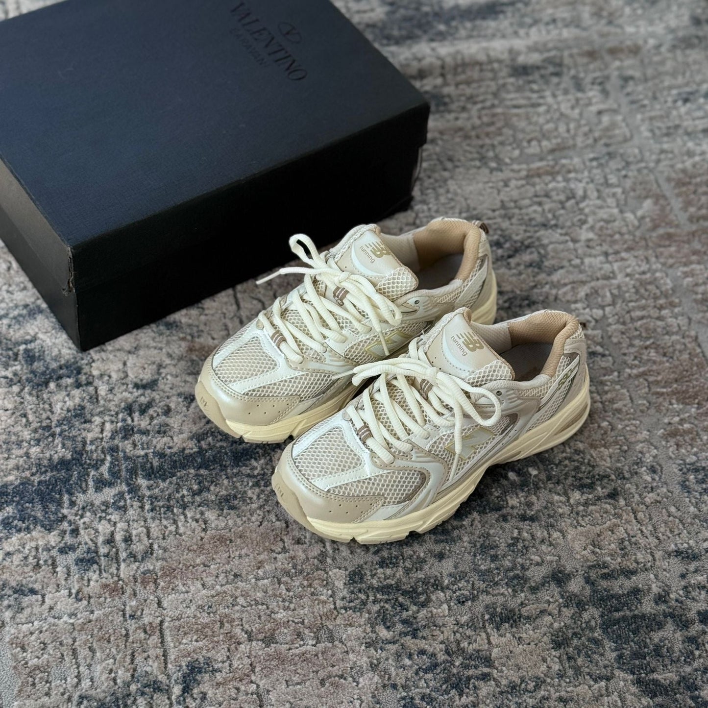 NEW BALANCE 530 BEIGE