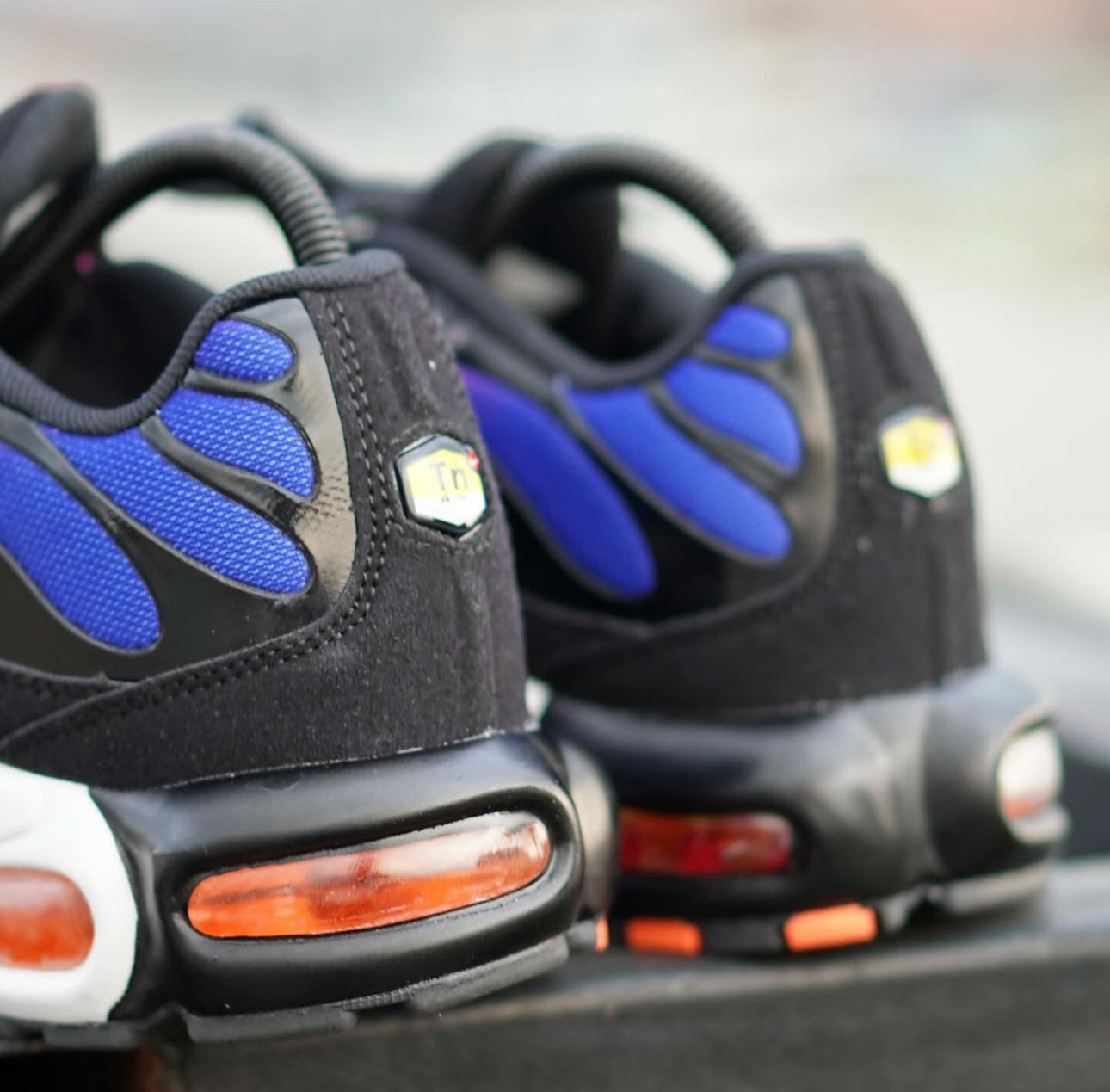 NIKE TN NEGRO MORADO