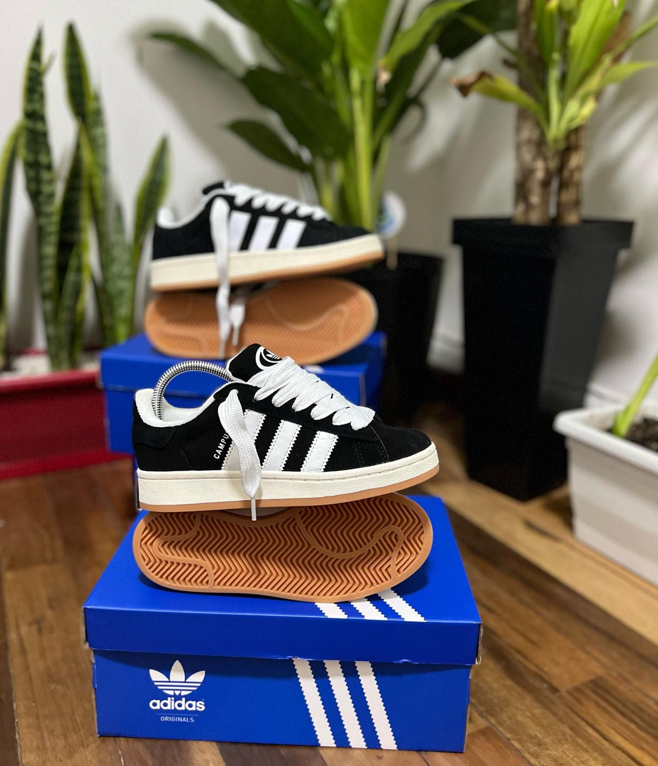 ADIDAS CAMPUS NEGROS CON BLANCO