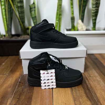 AIR FORCÉ ONE BOTA NEGRA AF1