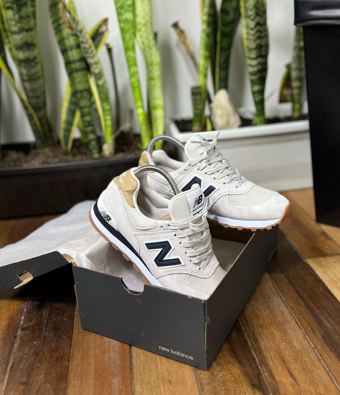 NEW BALANCE 574 BEIGE NAVY