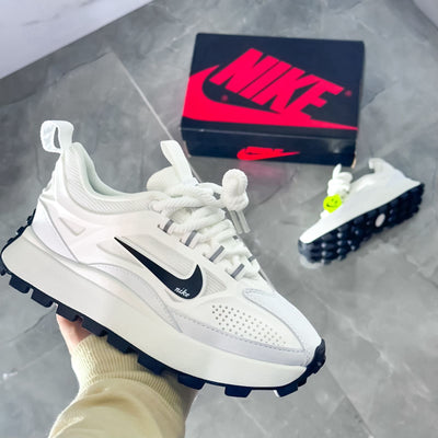 NIKE BAILLEILI BLANCO